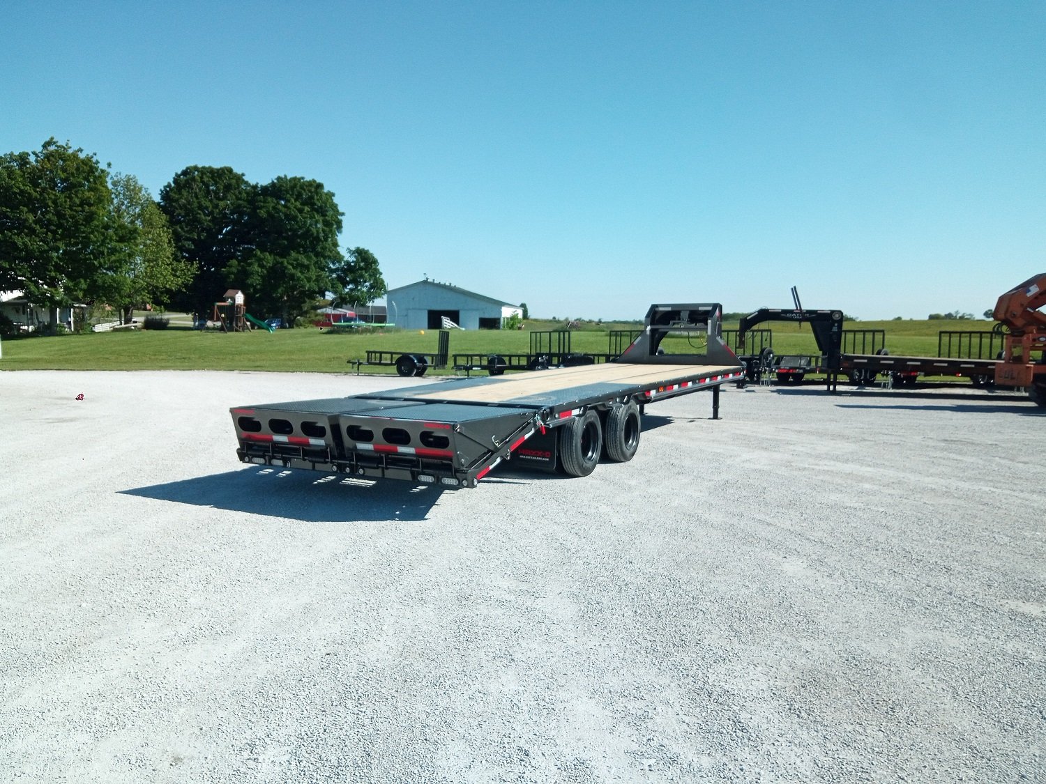 30' MAXXD LDX Flatbed Trailer – 30K Rated - Image 2