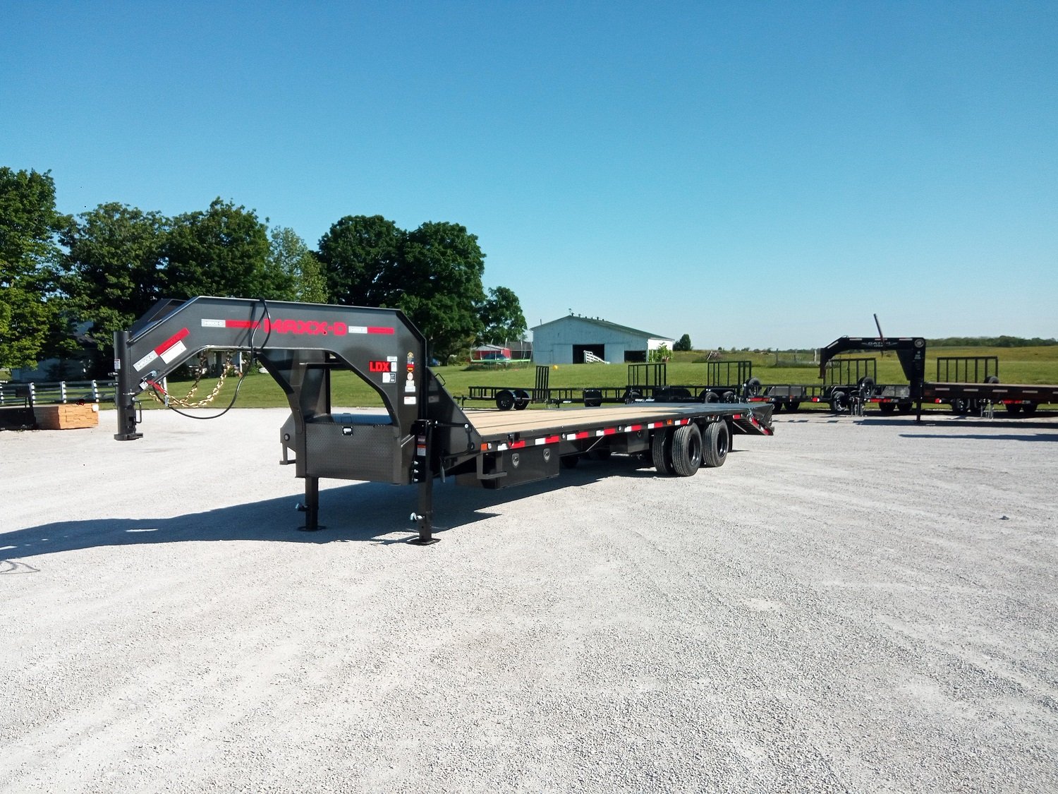 30' MAXXD LDX Flatbed Trailer – 30K Rated - Image 3