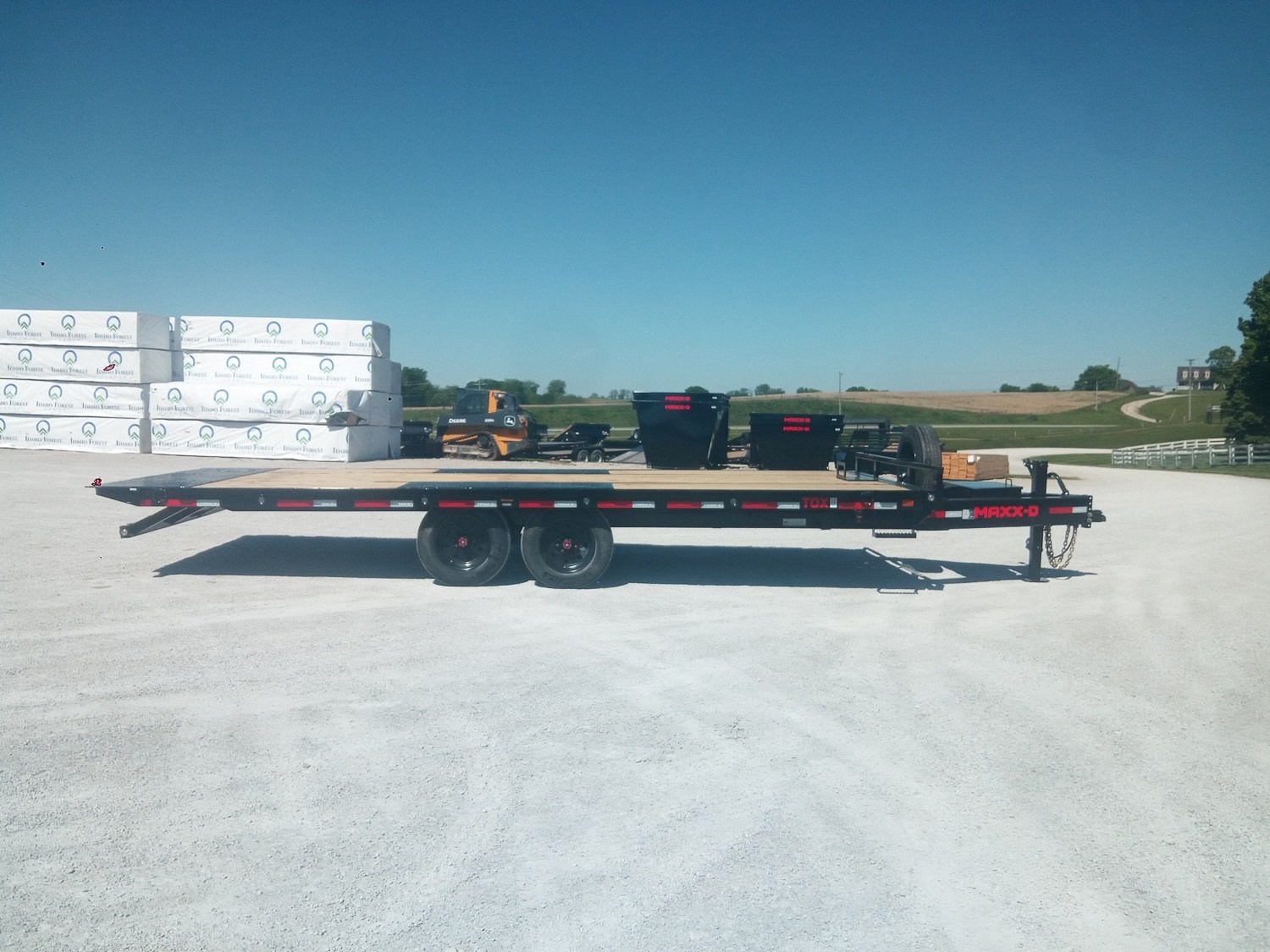22' x 102" Power Tilt Deckover Trailer – 14K Rated - Image 2