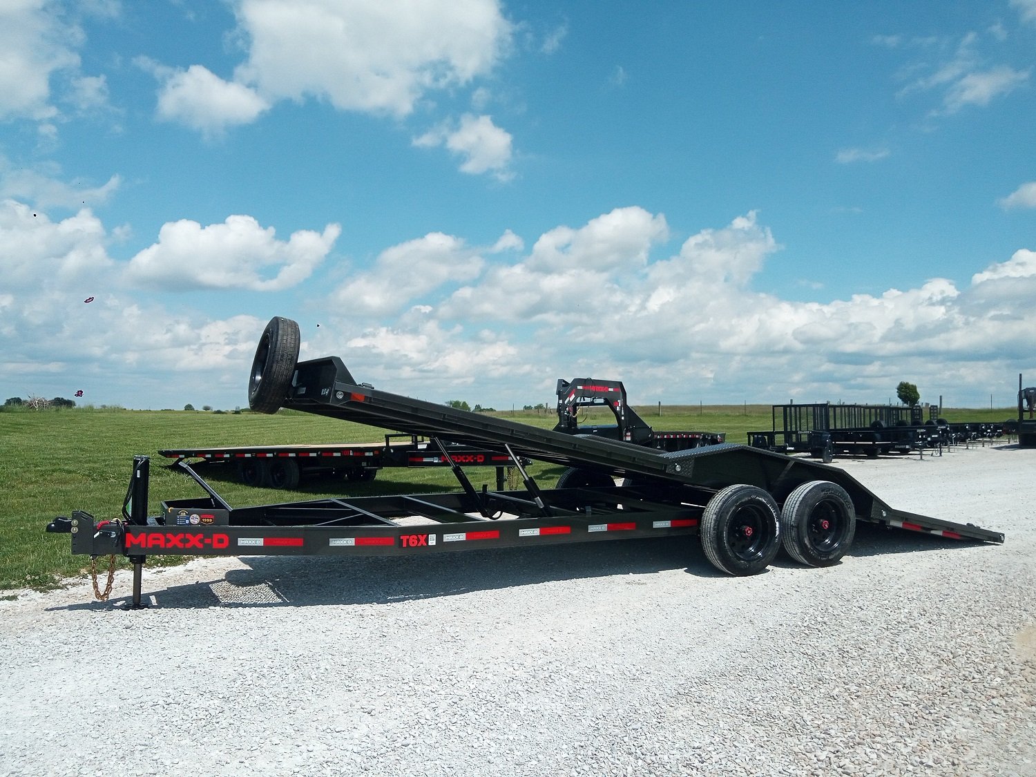 24' MAXXD T8X Power Tilt Equipment Trailer – 16K Rated - Image 4
