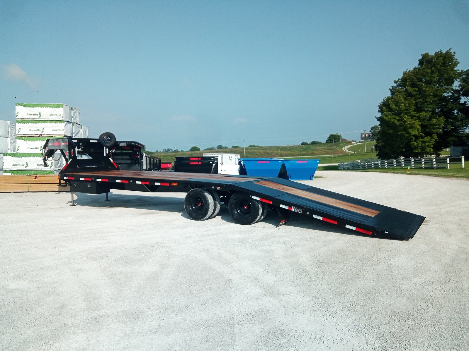 32' x 102" – Tandem Dual Hydraulic Dovetail - Image 4