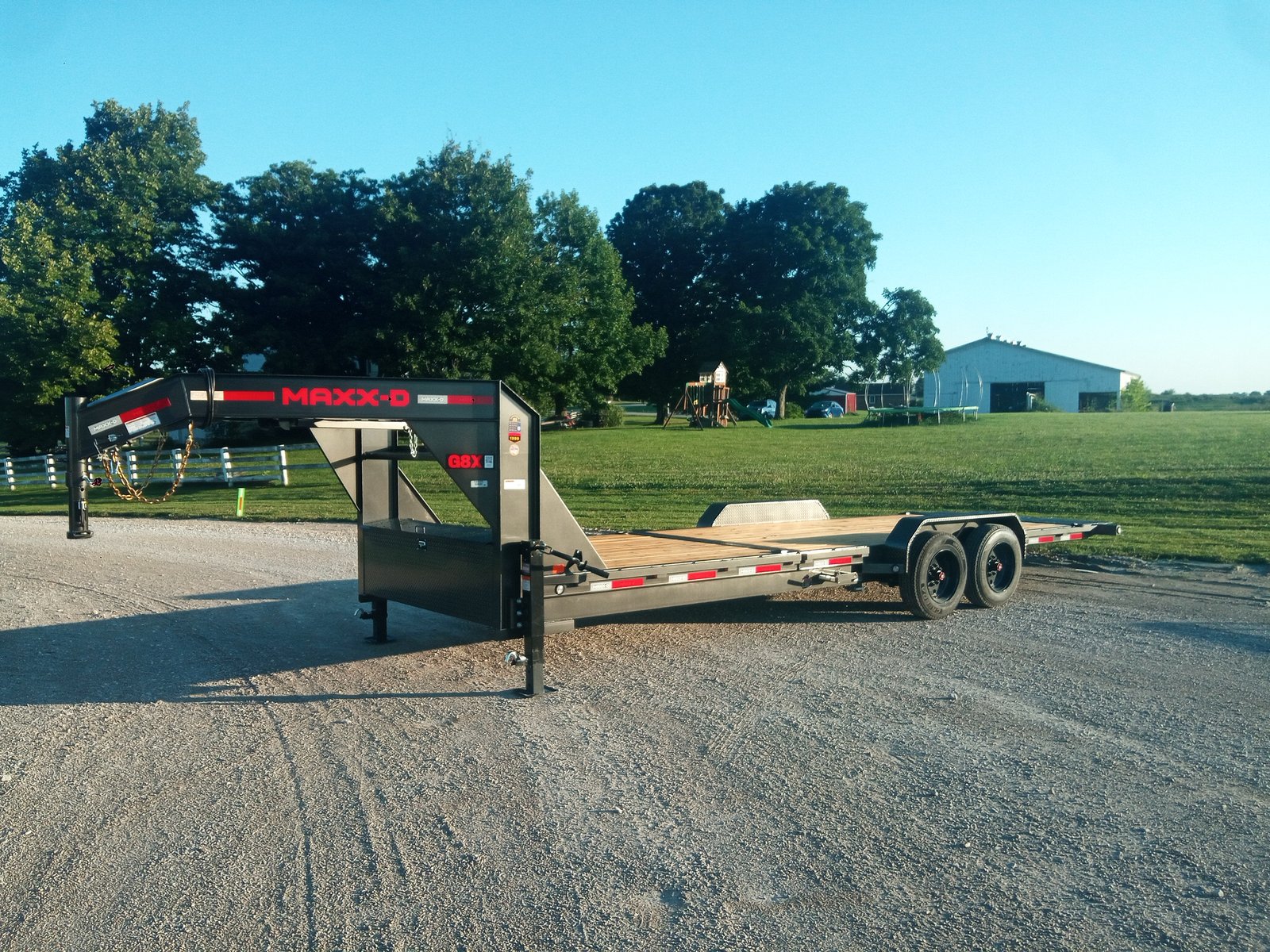 2027 24' x 83" – 14K HD Gravity Gooseneck Equipment Tilt - Image 3