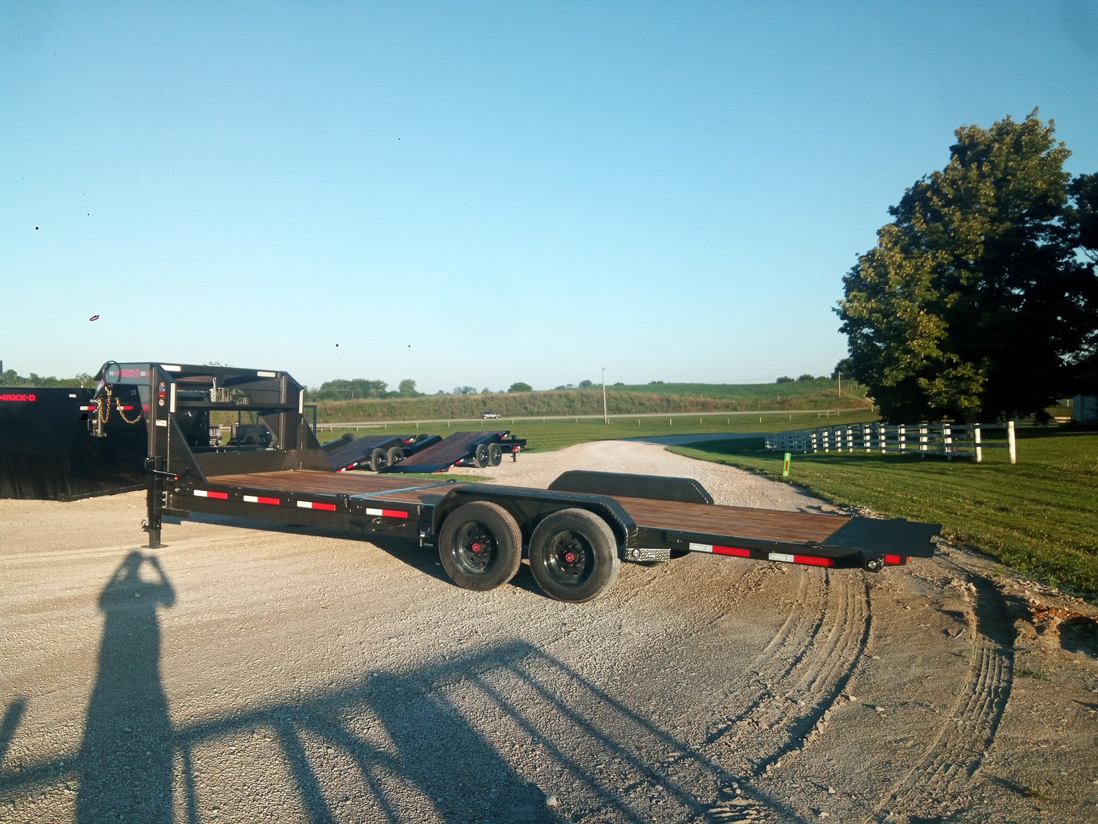 2027 24' x 83" – 14K HD Gravity Gooseneck Equipment Tilt - Image 4